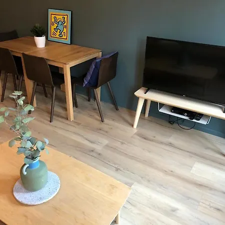 Apartment Sam In *