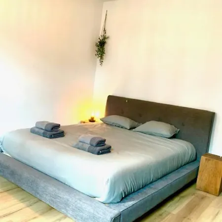 Apartment Sam In *