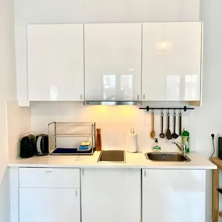 Sam In Apartment *